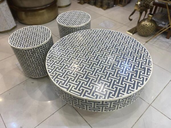 Round coffee table set of 3